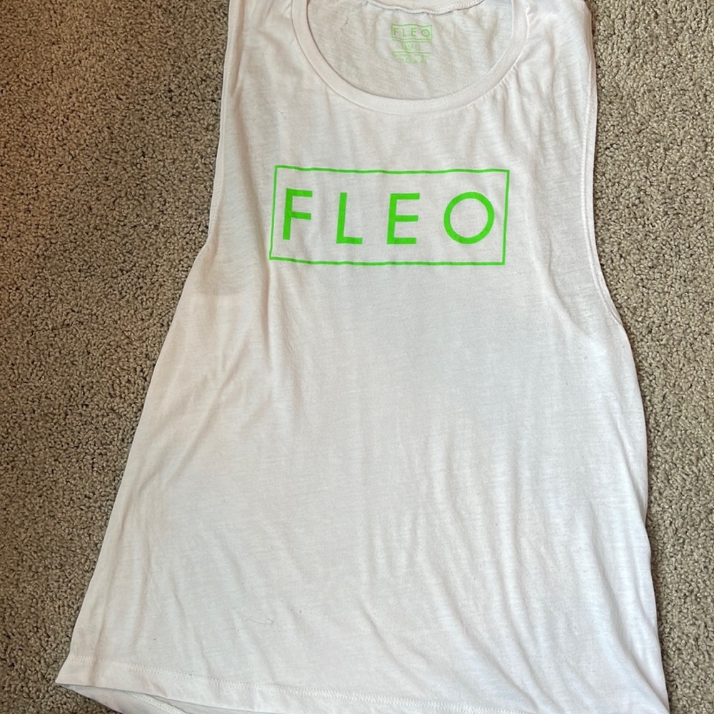 Fleo tank top, like new worn once size small